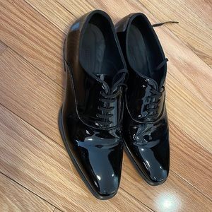 Size 8.5 black tuxedo Oxford shoes from suit supply